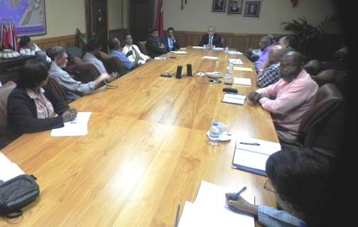 Cane Farmers and Ministry officials working together to resolve the issue.